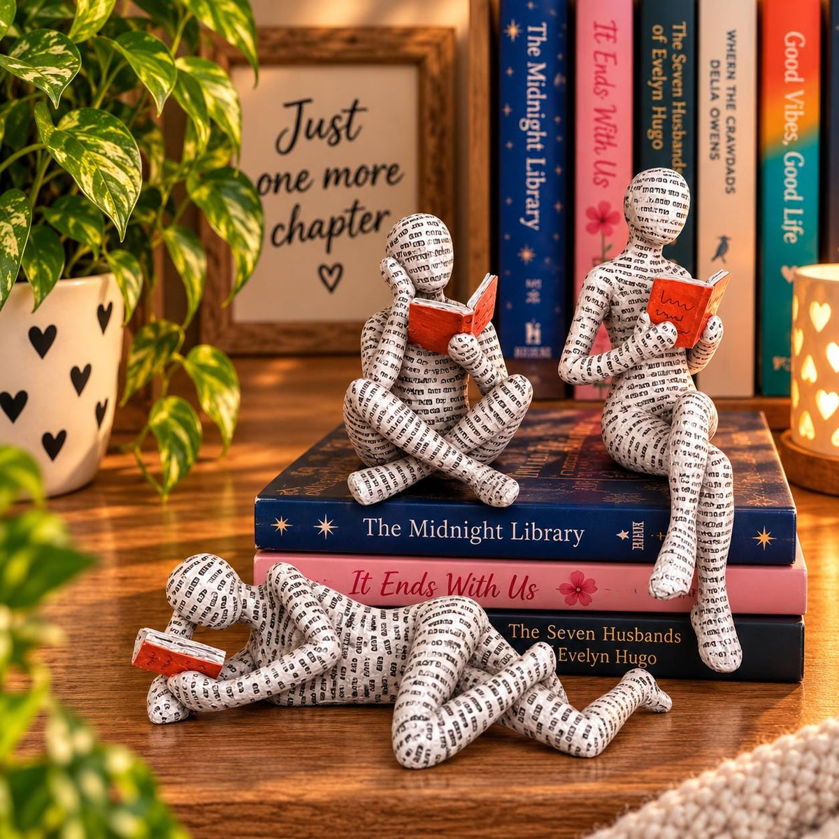Resin Reading Figurine Book Lovers Ornament | Bookworm Bookshelf Decor | Reader Gift | Literary Shelf Decoration | Book Lover Gift