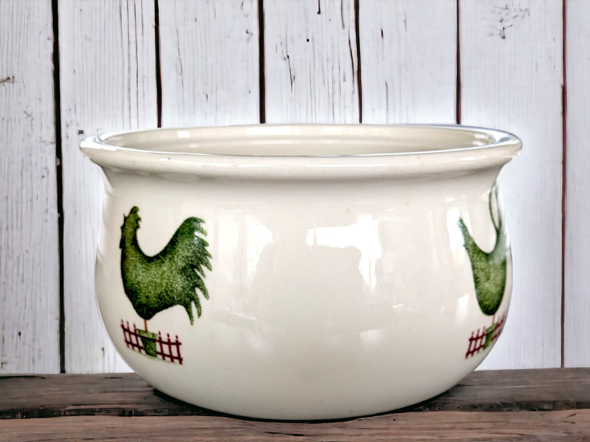 Vintage Cloverleaf Earthenware Casserole Dish: Rabbit, Duck, Hen Design