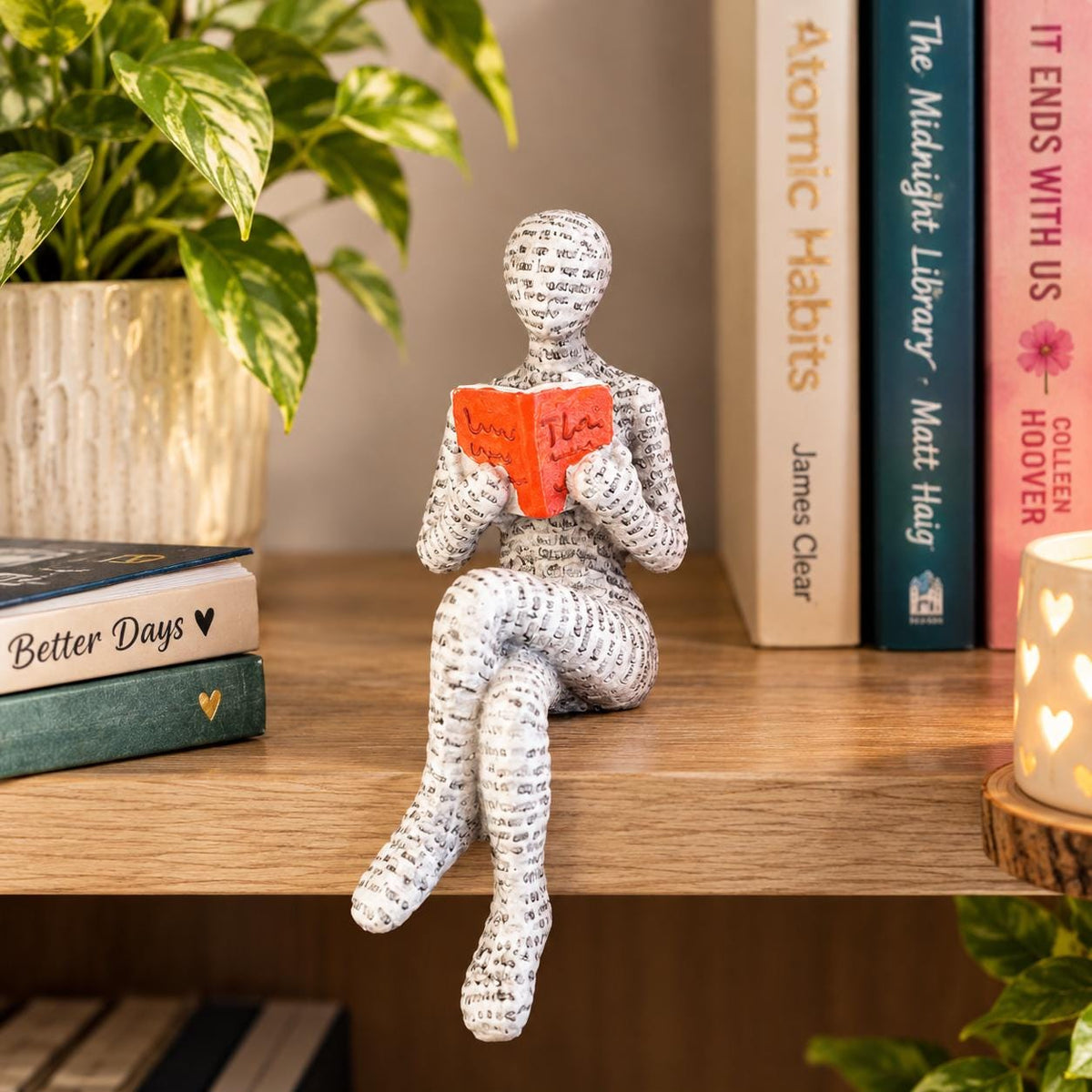 Resin Reading Figurine Book Lovers Ornament | Bookworm Bookshelf Decor | Reader Gift | Literary Shelf Decoration | Book Lover Gift