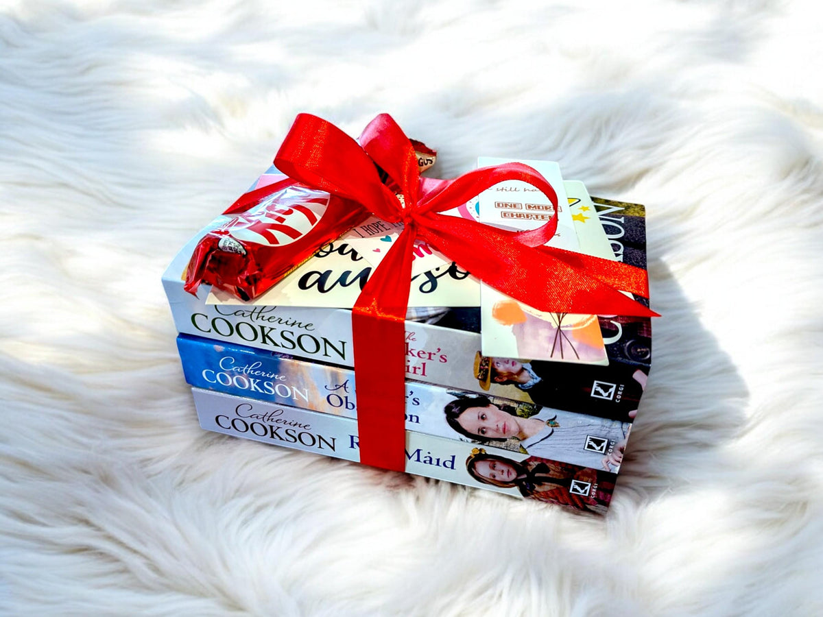 Catherine Cookson Book Bundle: Gift Set with Ribbon & Bookmark