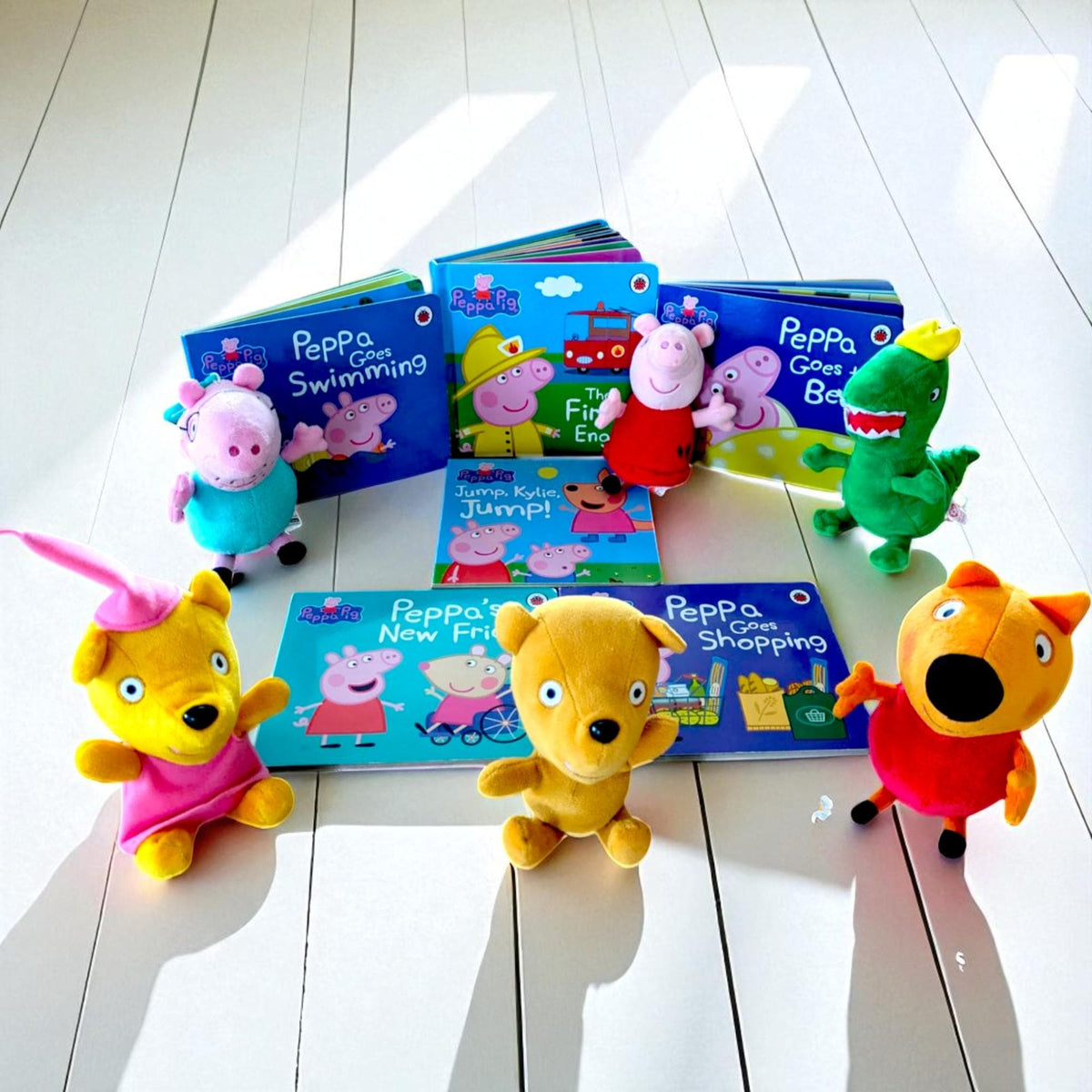 Peppa Pig Book & Plushie Bundle: Children's Gift Set