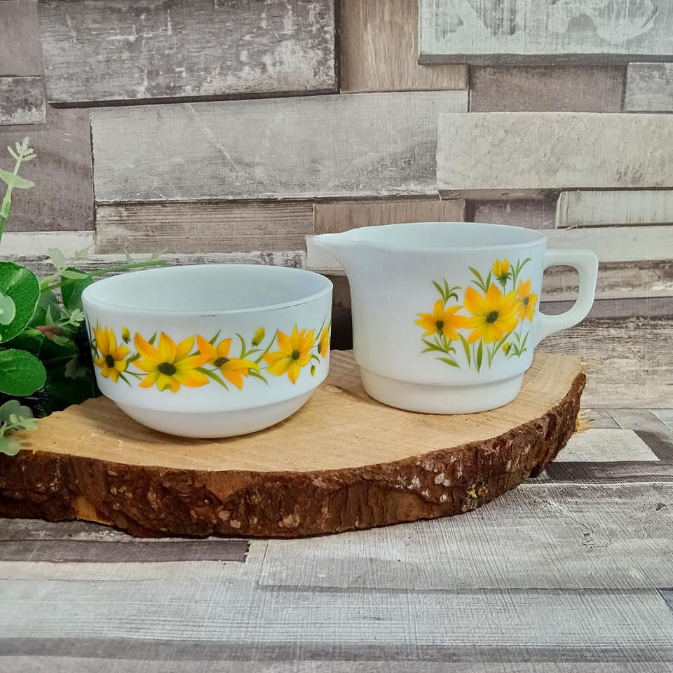 Vintage Pyrex Dinnerware: Yellow Flower Tableware, 1960s