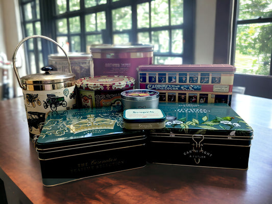 Vintage Style Storage Tin: Retro Kitchen Decor, Biscuit & Sweets Tin