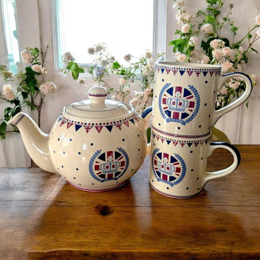 Ringtons Celebration Teapot and Mugs Set: Vintage London Souvenir