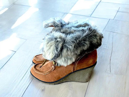 Vintage Suede Ankle Boots: Fur Topped Wedged Heel, Size 7