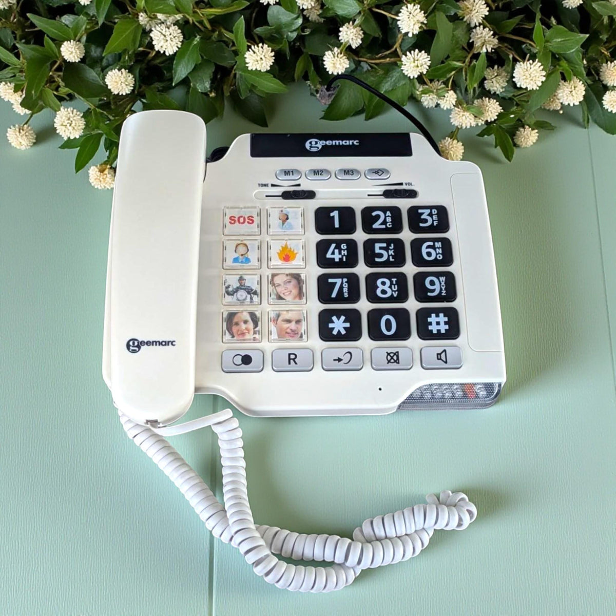 Geemark PhotoPhone, Large Button Phone for Visually or Hearing Impaired
